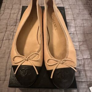 Chanel Beige and Black Women's Ballet Flats
